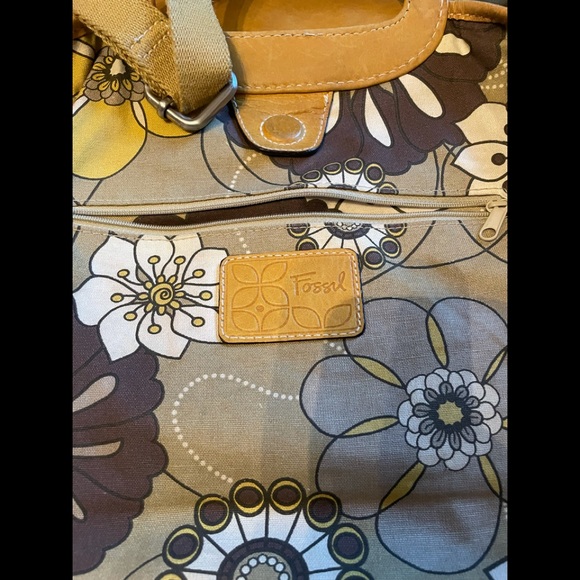 Fossil Pebbled Leather Satchel Crossbody🖤 - Picture 11 of 16